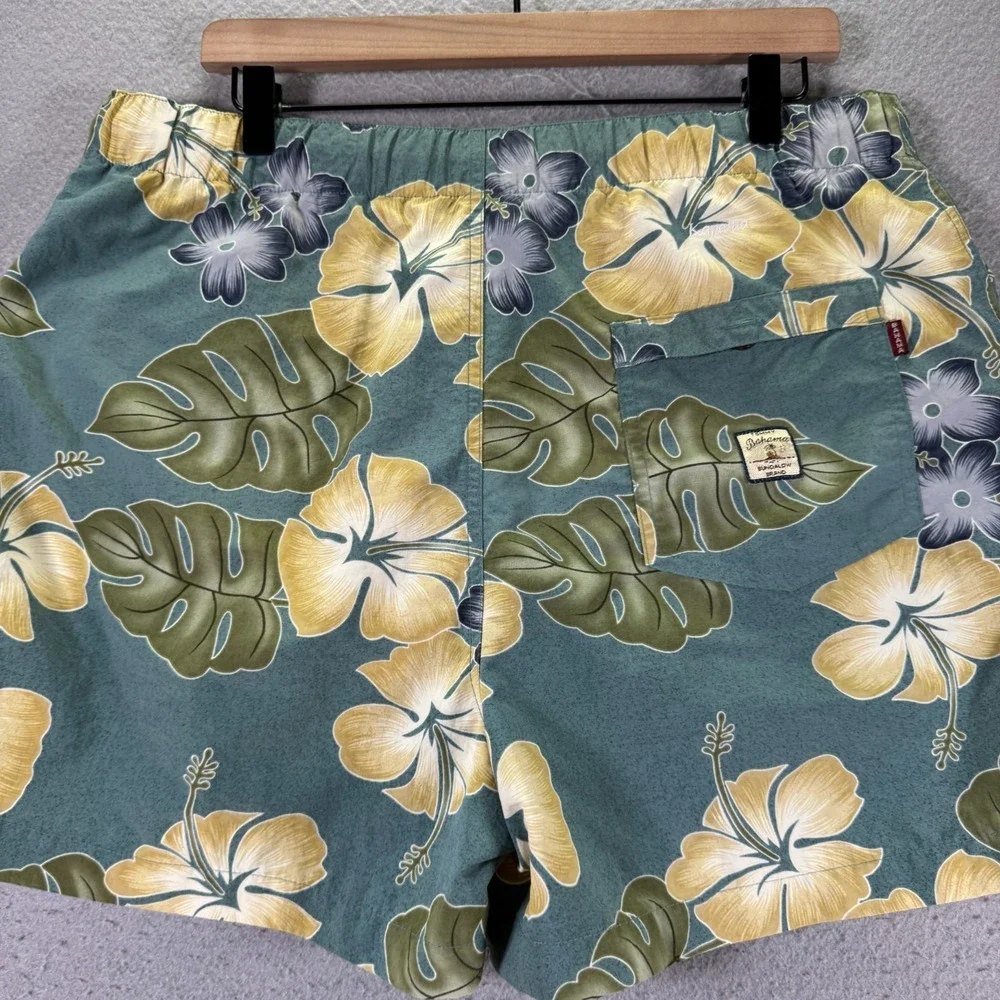 Tommy Bahama Swim Trunks Mens Medium Blue Floral Bungalo Beach Hawaiian Vacation